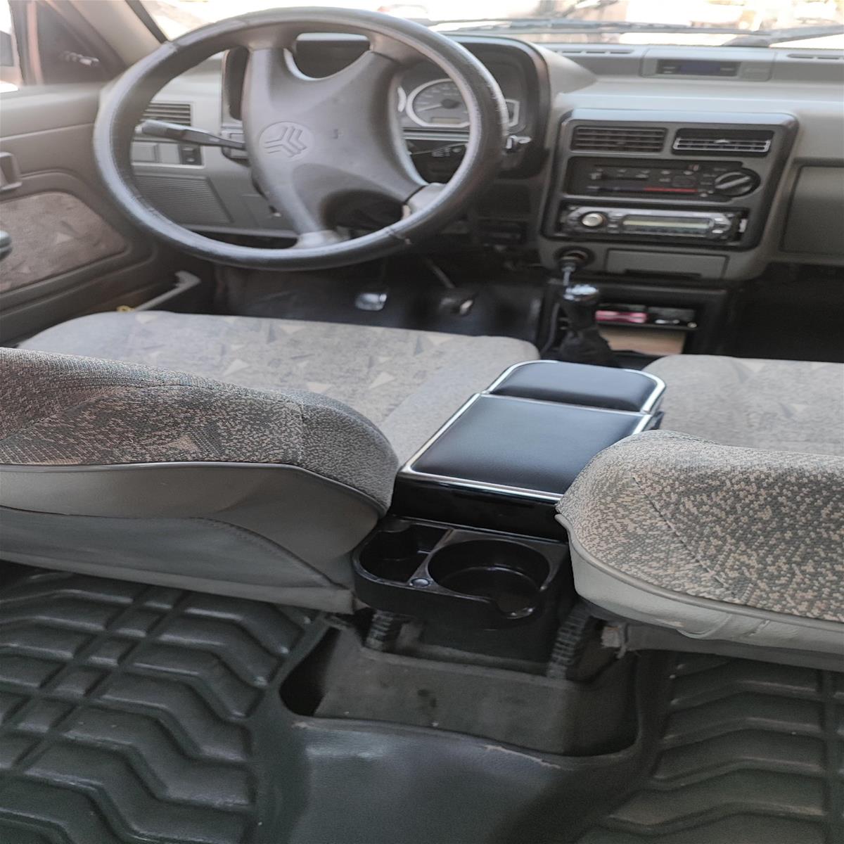 کنسول وسط دو لیوان ساینا/پراید/تیبا 0353d6d0-d5bb-4f9e-ae2f-0be6f13f58aa.jpg