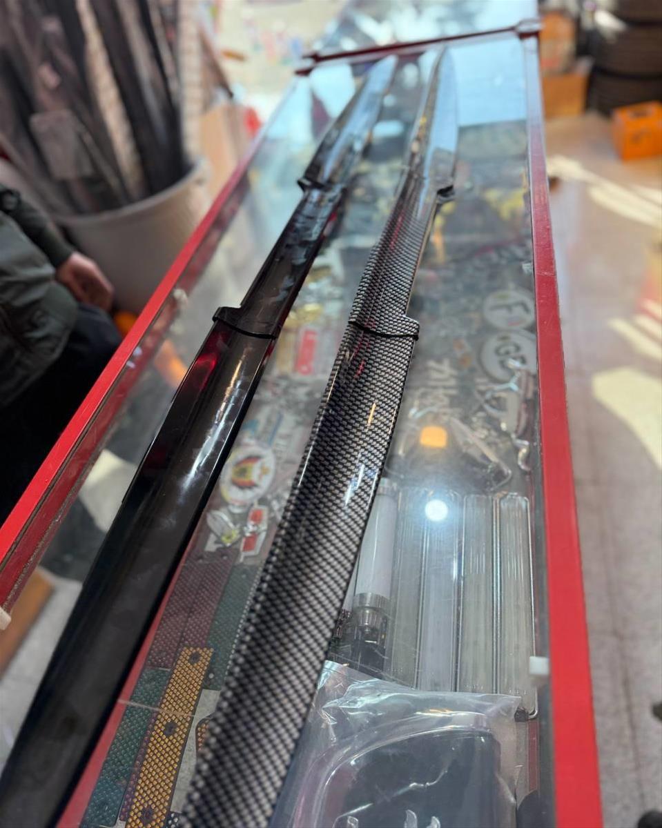 بال شیشه یا صندوق bmw یونیورسال 08cb7b4a-26df-486e-a89a-a16c77fd6e6a.jpg