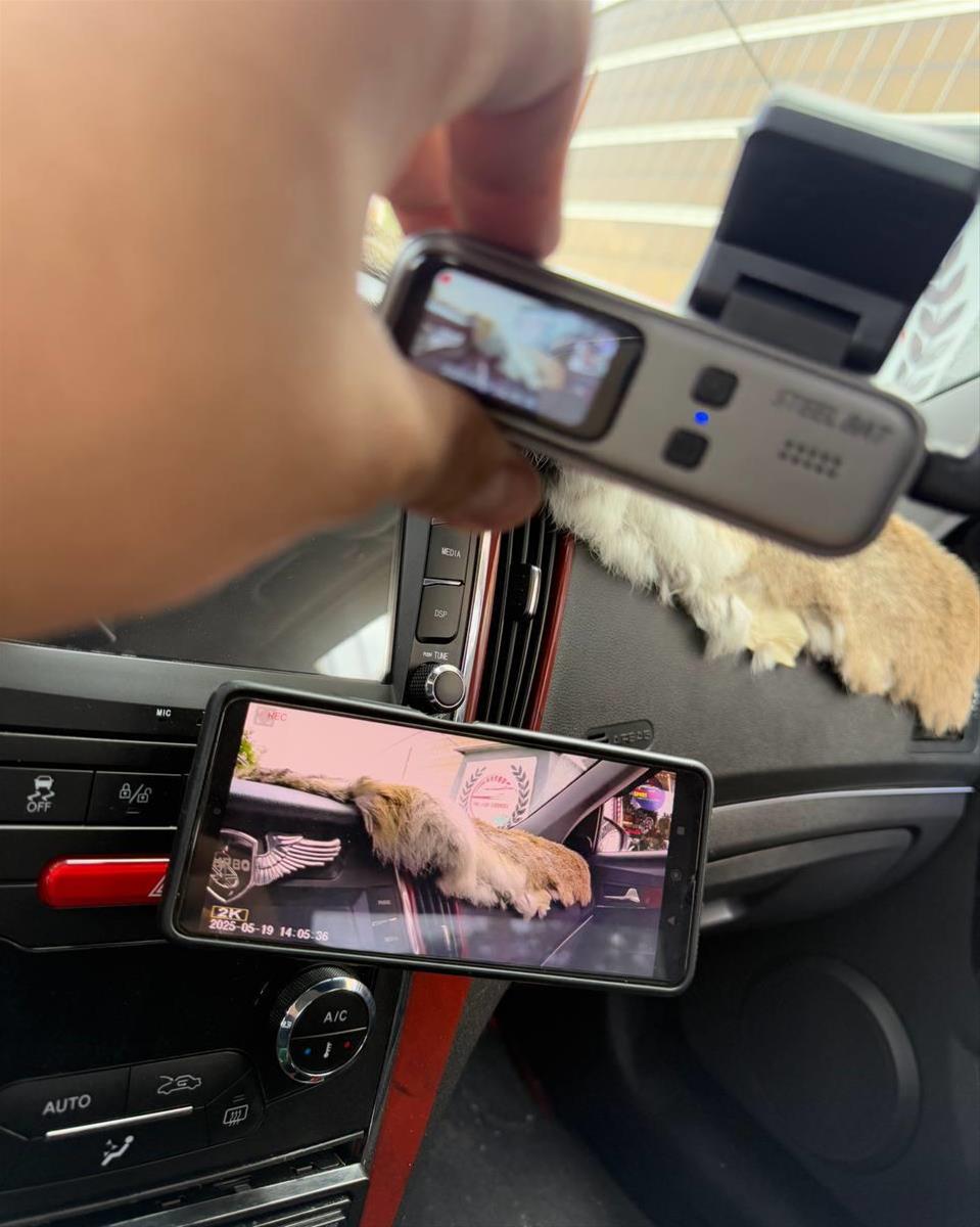 دوربین ثبت وقایع وایرلس مانیتور دار 52849fb5-b8dd-4d2a-b772-b67d35e61beb.jpg