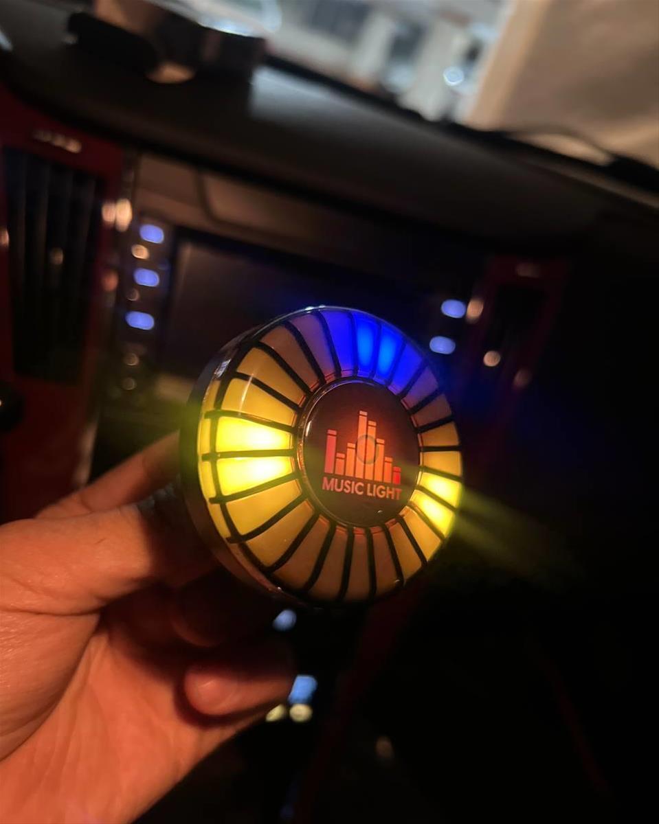 خوشبو اکولایزر داخل کابین خارجی 59ab4301-ad10-45b7-9649-0c482a33463c.jpg