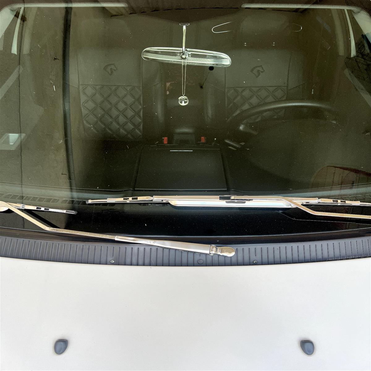 آیینه وسط ایتالیایی استیل پایه بلند 75ed1cff-7410-4482-8b13-aab399fbd62a.jpg