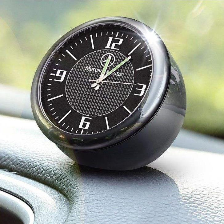 ساعت رو داشبردی لاکچری 76e6273b-380e-466f-a7cf-448f6849a850.jpg