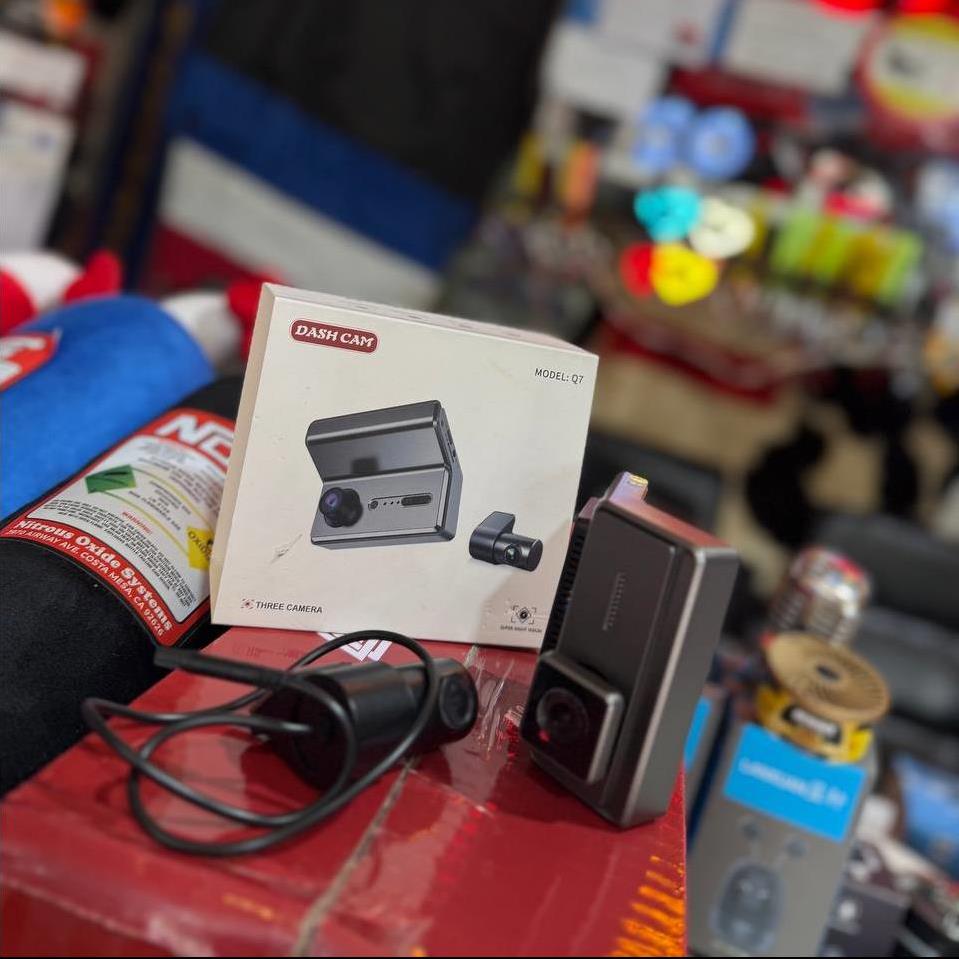 دوربین سه لنزه وایرلس 9517fe17-e29e-44b5-8085-df5e4ccab80d.jpg