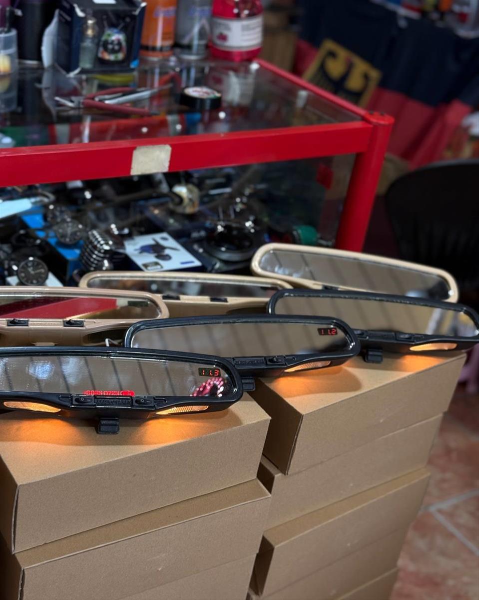 آیینه کاپریسی b1c576c6-7ffe-47eb-bf6c-1181704067ce.jpg