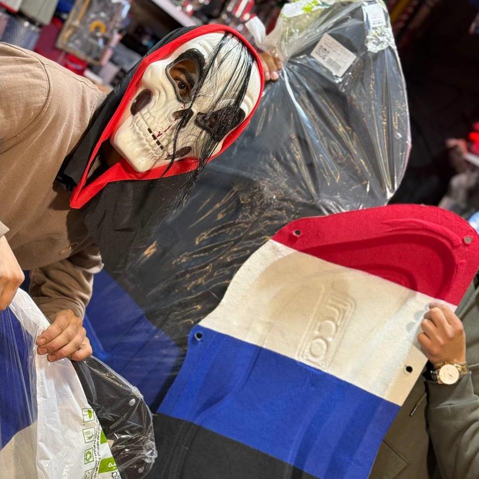 نمد رنگی کاپوت خانواده پژو bdfc47e2-011c-44c6-aa9a-460df084cdc0.jpg