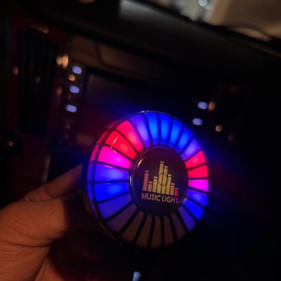 خوشبو اکولایزر داخل کابین خارجی e11f8ad6-7463-4408-bda0-991f34d7aa32.jpg