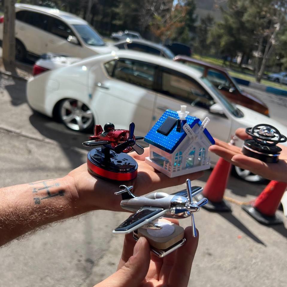 خوشبو خورشیدی e2959b01-99e3-4e50-936a-dc418f7d6003.jpg