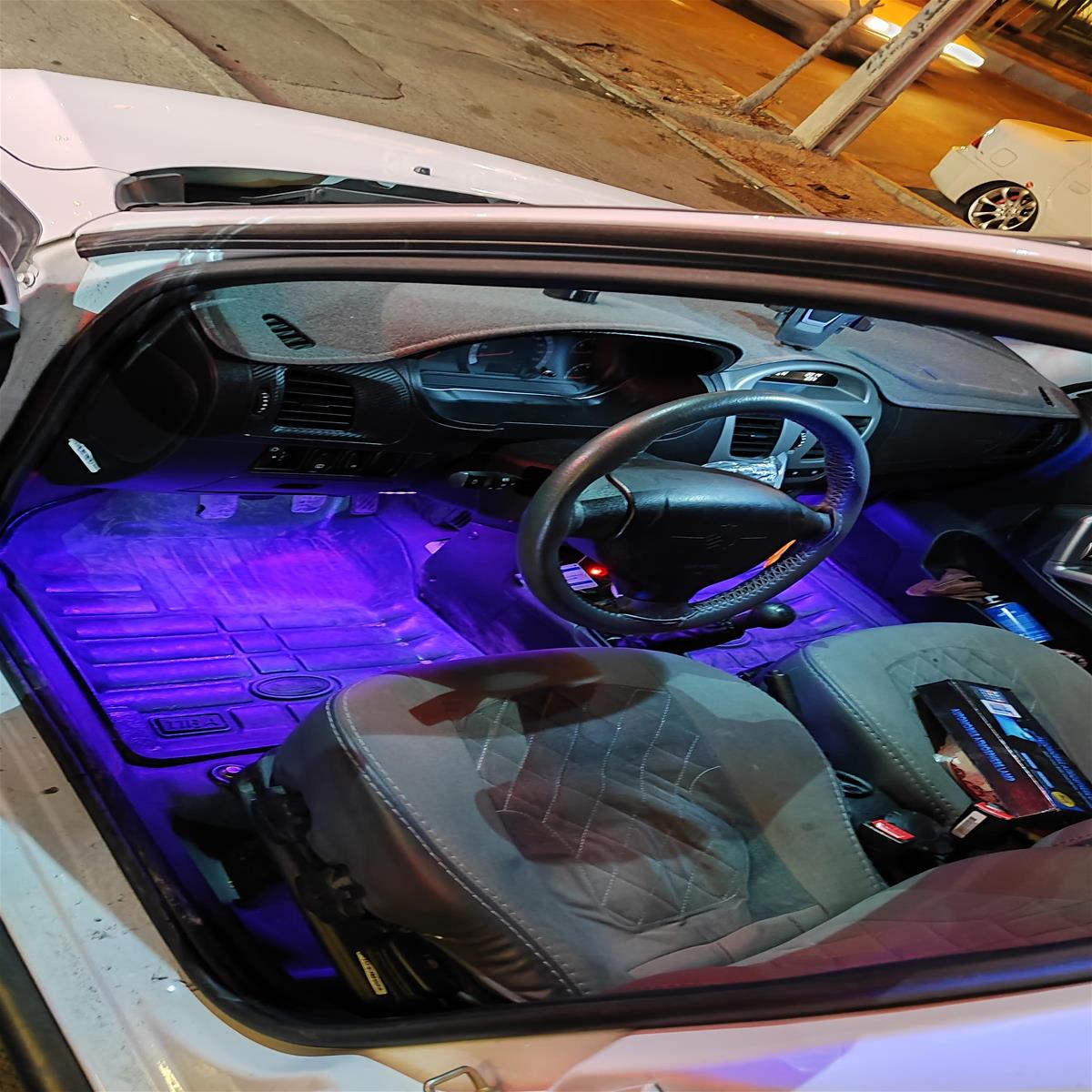 اتمسفر لایت زیر پایی 4 تیکه 12لنزی e666a89e-7793-480f-87ec-41a3cce1511b.jpg