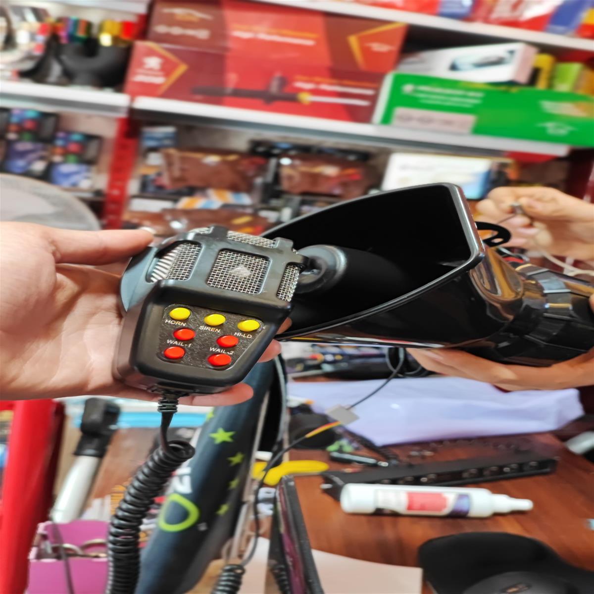 اژیر پلیسی 7 صدا قوی ead4f63d-e9a5-4080-b393-ad02b43b6069.jpg