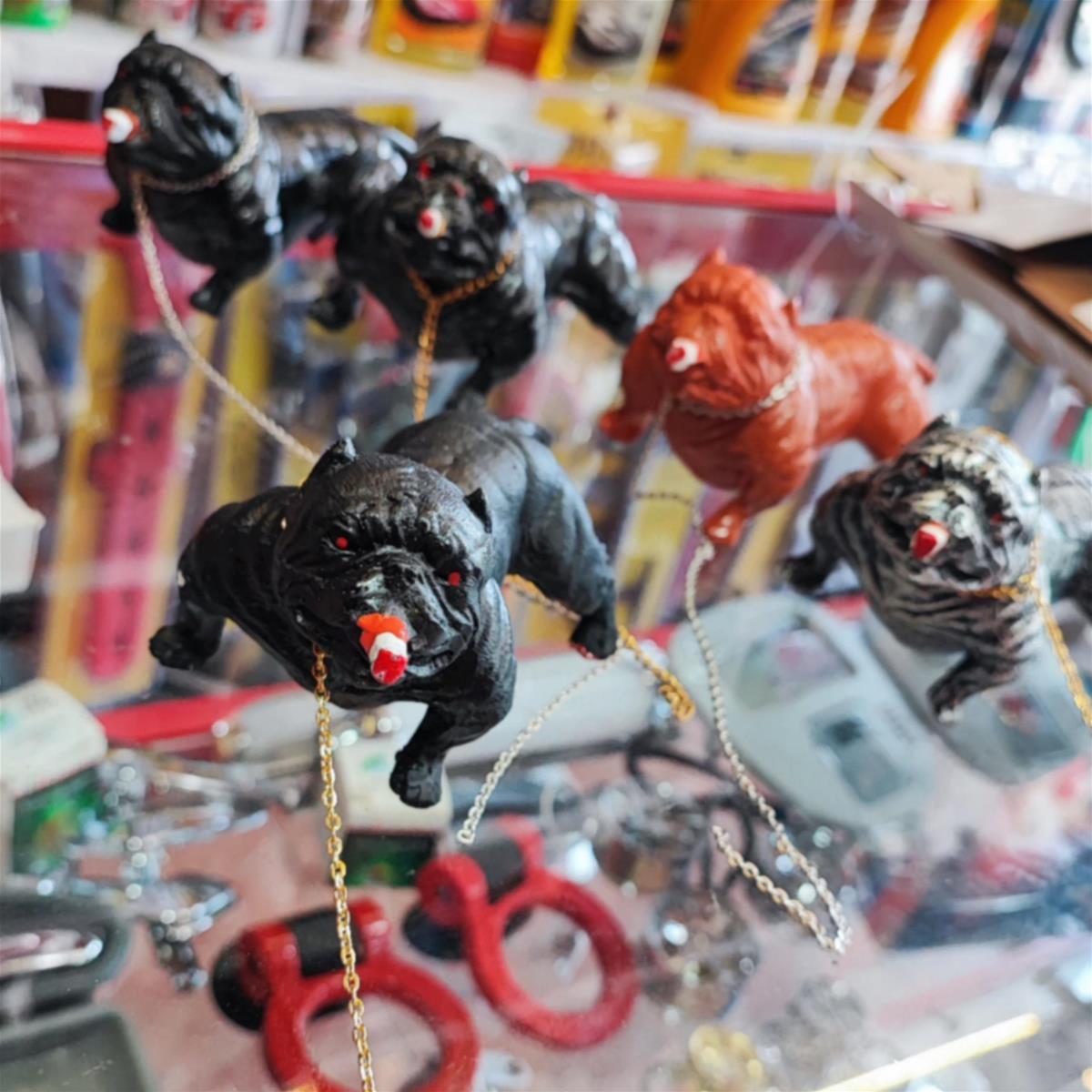 سگ بولداگ رو داشبردی fb98385d-4c68-4b16-abc1-913274375b5e.jpg